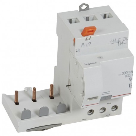410477 LEGRAND Б. Д. А. DX3 на 3/63/300 АС-с