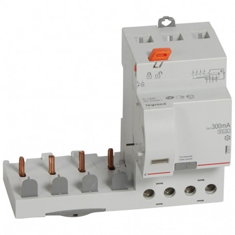 410531 LEGRAND B. D. A. DX3 4/63/300 A-S