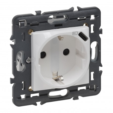741234 LEGRAND VN-BASE 2P+T+USB TIPO C BRANCO.