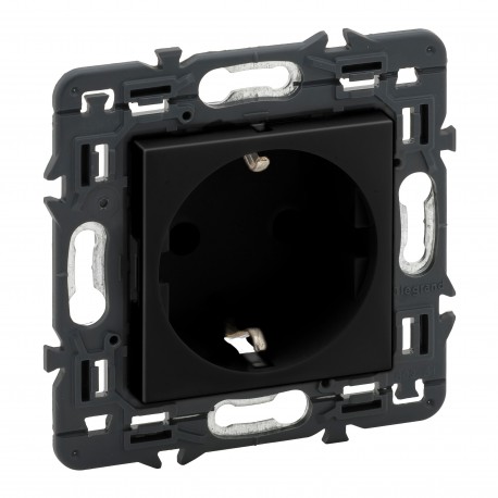 741421 LEGRAND VN-BASE 2P+T 16A AUTO DARK