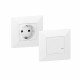 741824 LEGRAND VNwN-2P+T+COM.WL WHITE