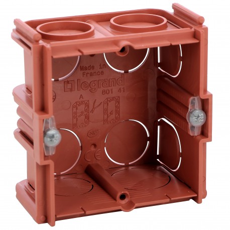 080141 LEGRAND LG-CAJA EMP UNIV 2M 40MM