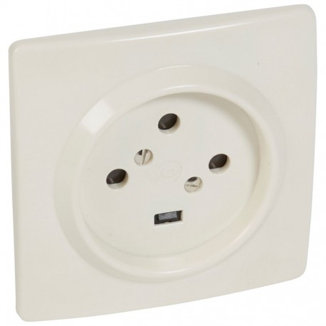 055455 LEGRAND SOCKET 3P+T, 20A C/SHUTTERS