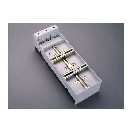 32168 WÖHNER EQUES 60Classic, Univ Adapter. 3p, 250A, 110x320 60Classic System, Terminals Above