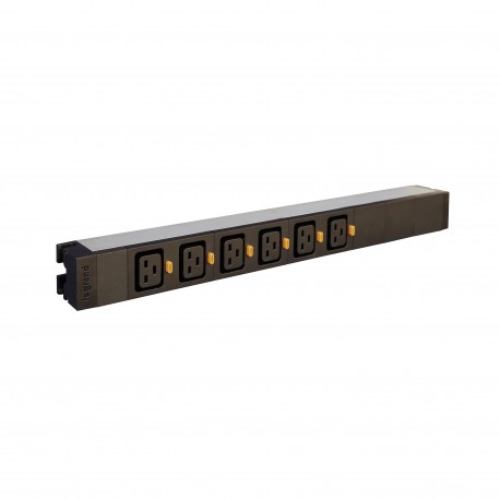 646807 LEGRAND PDU 19" 6 prese C19 C/RET