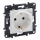 864127 LEGRAND NS-BASE 2P+T+USB TYPE-C BLAN