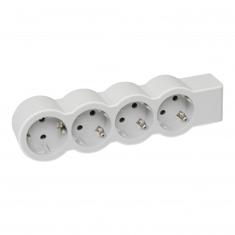 694575 LEGRAND BMÚLT STD 4X2P+T S/C BL