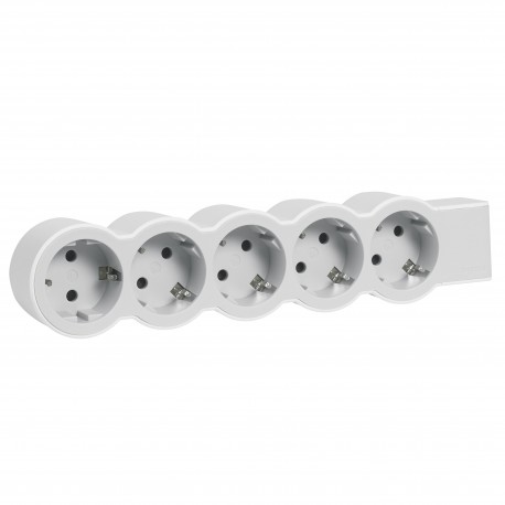 694577 LEGRAND BMÚLT STD 5X2P+T S/C BL