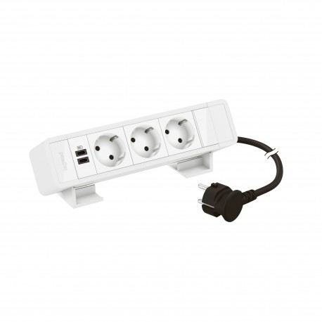 655133WH LEGRAND IN-ONDESK 3X2P+T+USB CC 15W BL