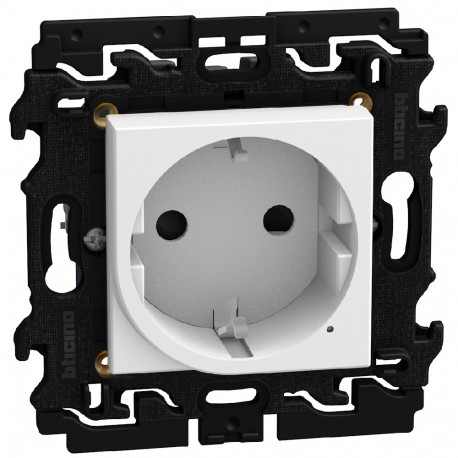 YW4141 BTCINO BASE LW 2P+T 16A/230V 2M WH