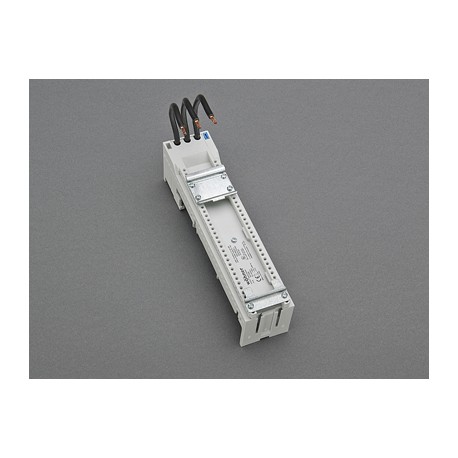32588 WOEHNER EQUES 60Classic 32A adapter, 2 special metal adjustable guide, 45mm L: 200 cable 6mm2, for dir..