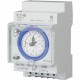 TSQD1CO 167390 EATON ELECTRIC Series connection time switch 24 hrs., series connection time switch, autonomy..