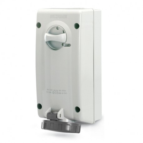 561.16876 SCAME INTERLOCKED SOCKET 3P+N+E IP67 16A 7h