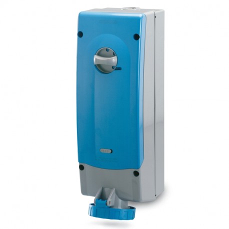569.3283 SCAME PRISE VERROUILLABLE 2P+T IP67 32A 6h