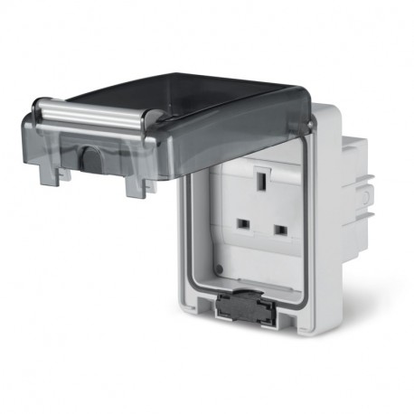 570.6413 SCAME TOMA CORRIENTE INGLESA IP66 70x87 13A