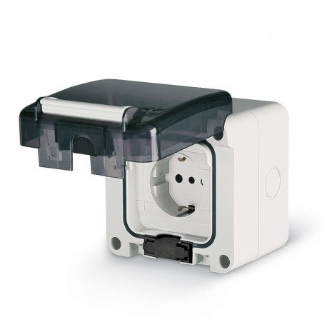 137.6404 SCAME PRISE P30 IP66 M95 16A 250V