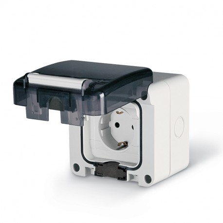 137.6407 SCAME PR.2P+T 16A 250V UNEL C/SHUTTER PARETE